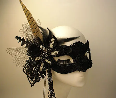 Black Half Face Beauty Mask Mask,Feather Side Flower Halloween Ball Makeup Party Decoration Party Banquet Mask