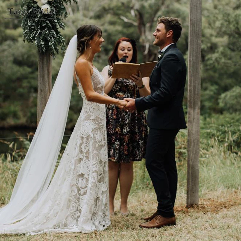 Abiti da sposa romantici in pizzo rosa Abiti da sposa di lusso bohemien Sweep Train Abiti da sposa con scollo a V Estate Vestido De Noivas DW135