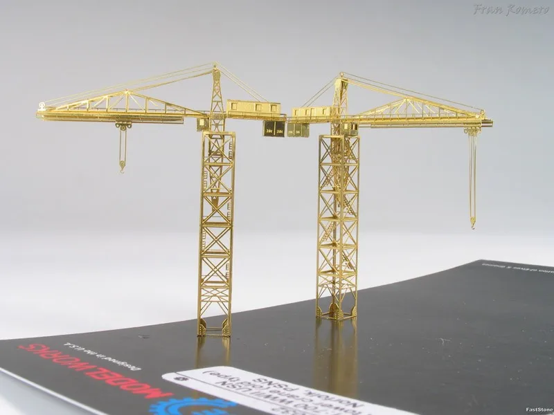 1/700 WWII USN 20t Tower Crane (Late),(3 cranes per package),(Metal Military Building Model,Not Assembled)