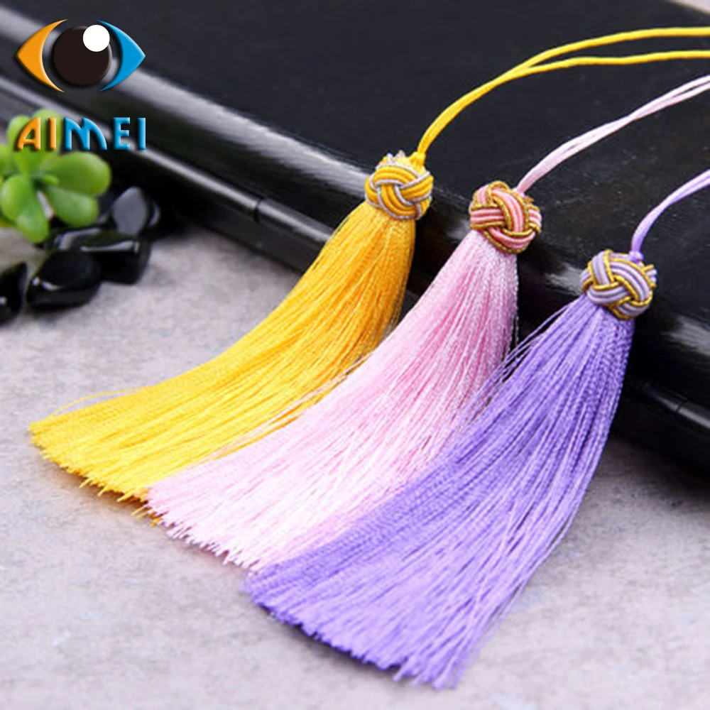 Factory direct sales of polyester tassel small hanging spike wholesale small tassel gift pendant pineapple cap lantern hanging p