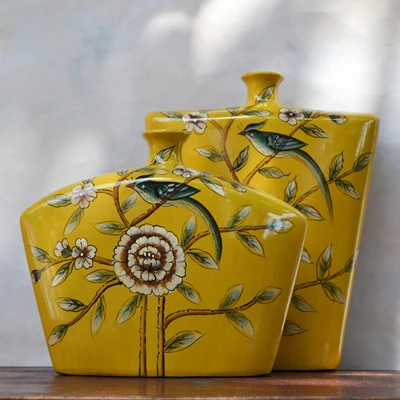 

Tao Caicai Mediterranean style ceramic vase bottle yellow flower vase Home Furnishing hand-painted ornaments