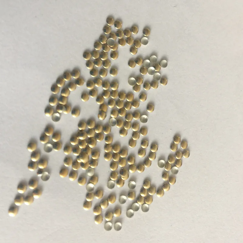 1440 pz/lotto 10GR Nuovo 2*2 millimetri In Oro Rotondo FlatbackRound Borchie di Metallo Iron-on hotfix rhinestuds trasferimento di calore per T