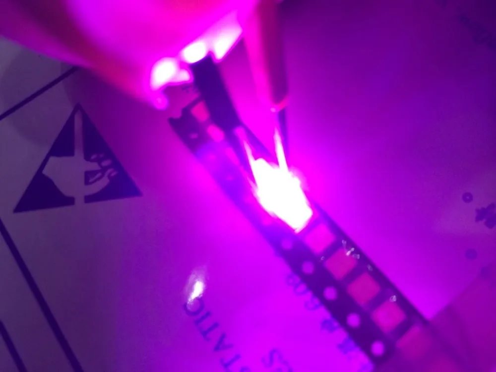 

10pcs SMD LED 0805 Violet 0805 Purple LED Diode Light Size 2.0*1.2 = 2012 SMD LED Violet Everlight