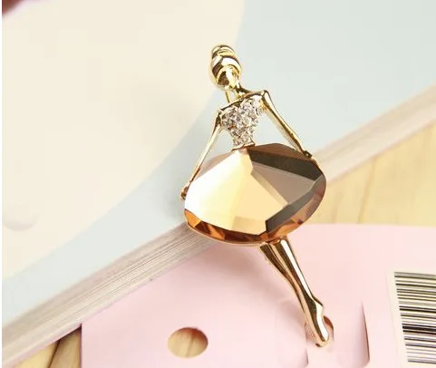 Fashion Temperament Love Ballet Girl Brooch Crystal Brooch Collar Collar Pin Scarf Suit Suit Wild Banquet Brooch Gift Unisex