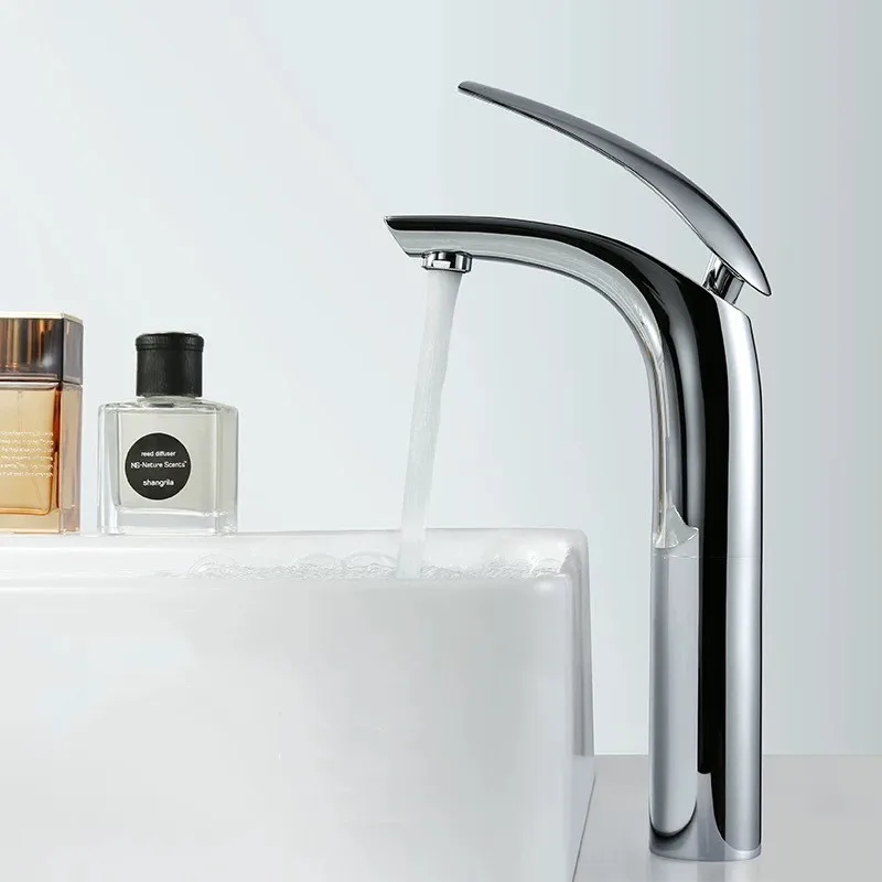 Modern Style Bathroom Faucets Black/Silver Brass Sink Faucet Single Hole Basin Faucet Cold Hot Water Sink Mixer Taps Torneira