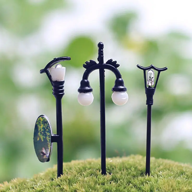 1 Pcs Retro Street Lamp Streetlight Miniature Garden Ornament Figurines Mini Landscape Fairy Garden Resin Craft Decor 10 Styles