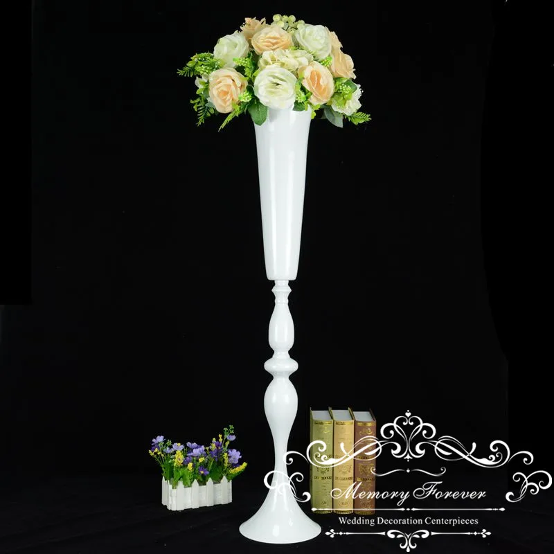 

White Floral Vase for Wedding Centerpieces Table Decoration Flower Vase Elegant Metal Trumpet Event Party Decorative Rack