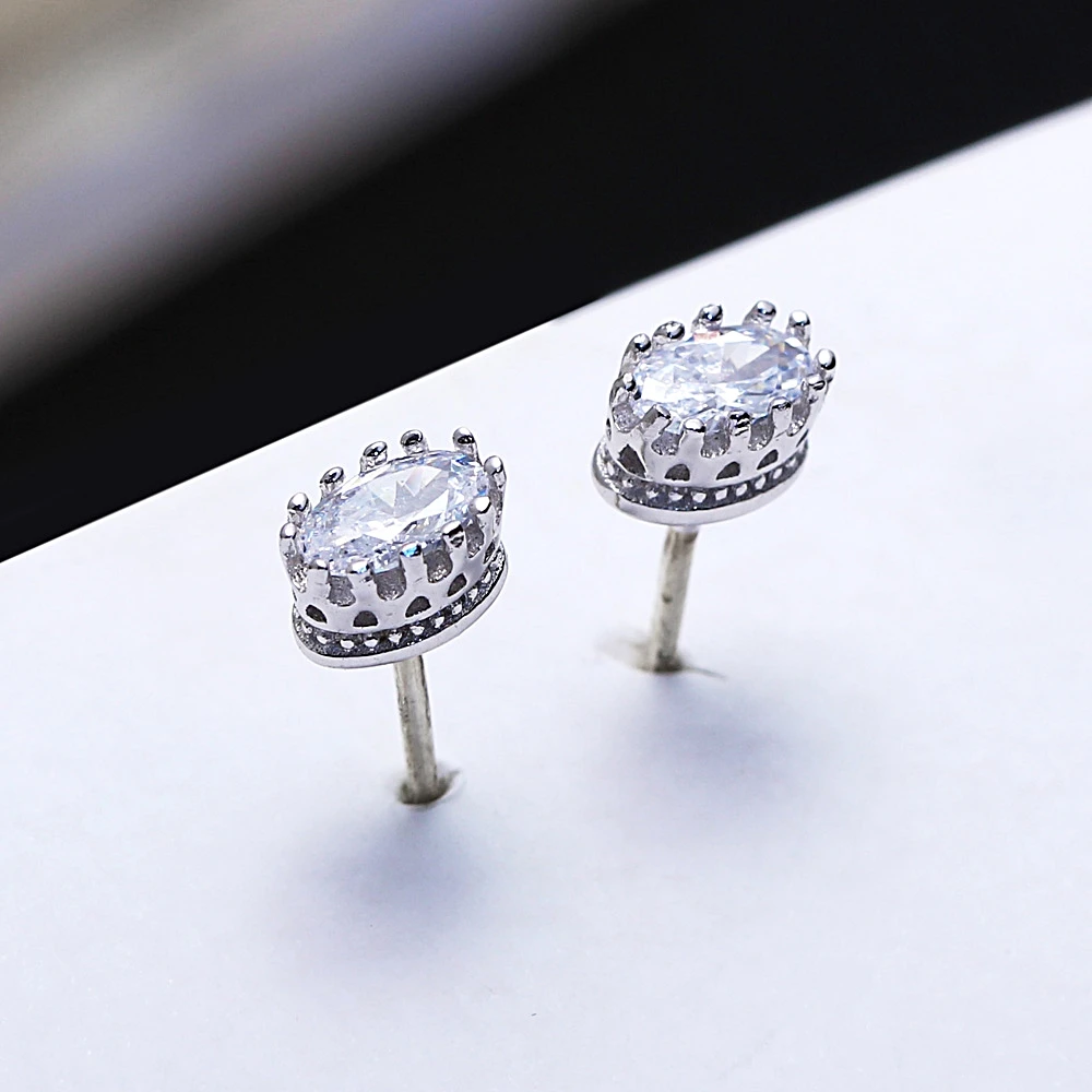 DreamCarnival 1989 Popular Style Stud Earings for Women High Quality Oval Zircon Princess Crown Shape Everyday Jewelry SE11560RB