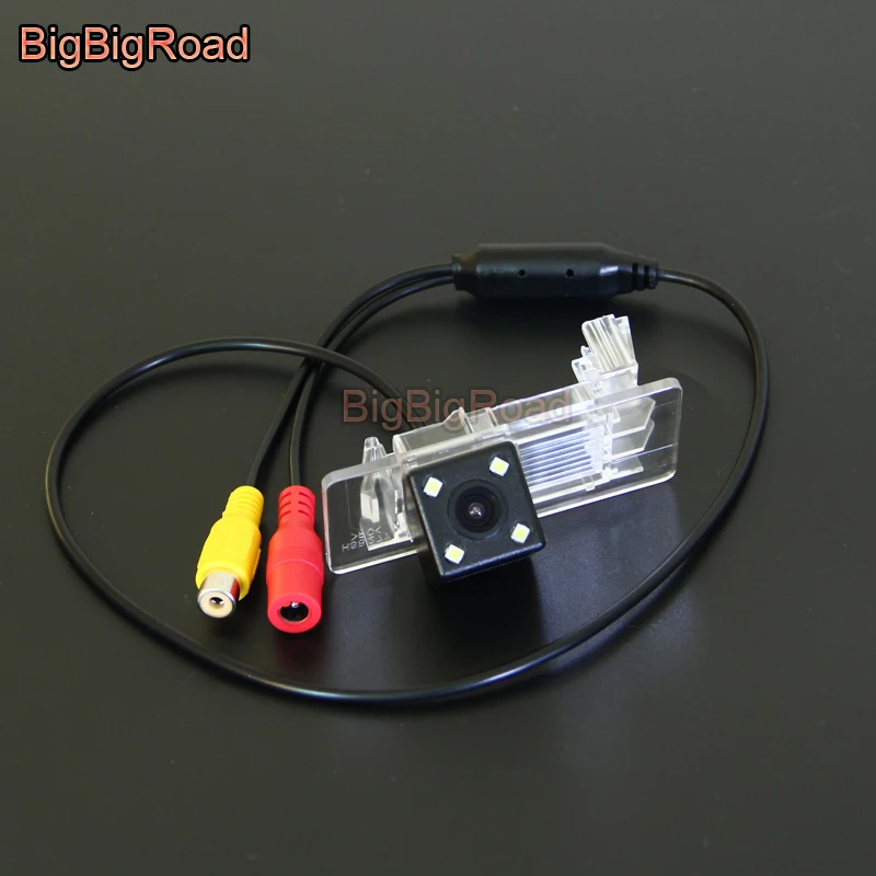 

BigBigRoad Car Rear View Camera For Volkswagen Passat B8 2015 2016 2017 2018 With 12 Pins Adapter Original Monitor Compatible