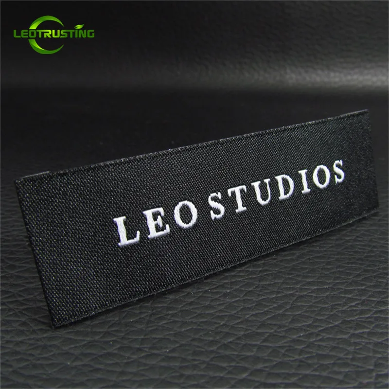 1.5x7cm 1100pcs Custom Personal Brand Clothing Labels Embroidered Washable Garment Woven Labels Hair Wigs Labels