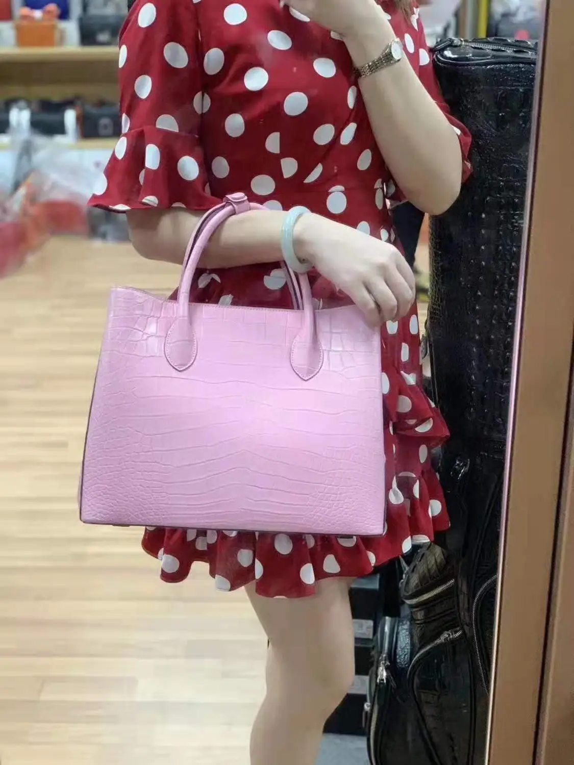 100% genuine crocodile skin  leather women tote handbag matt belly crocodile skin pink beige color stock with cow lining