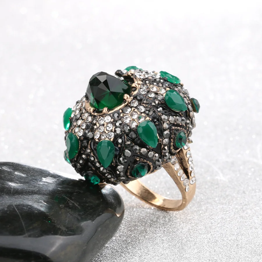 2020 New Luxury Green Natural Stone Wedding Rings For Women Vintage Gold Color Crystal Flower Crown Ring Boho Ethnic Jewelry