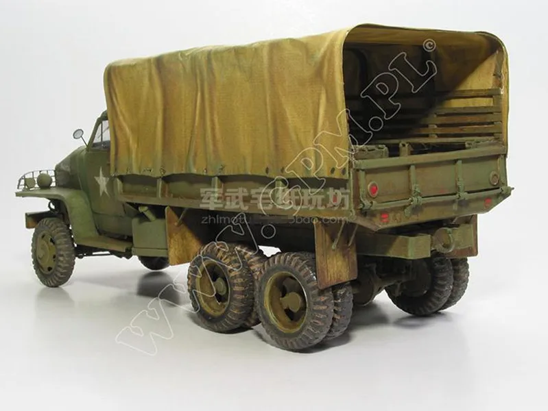 1:25 Scale American Studebaker US6 Military truck 3D Paper Model Kit