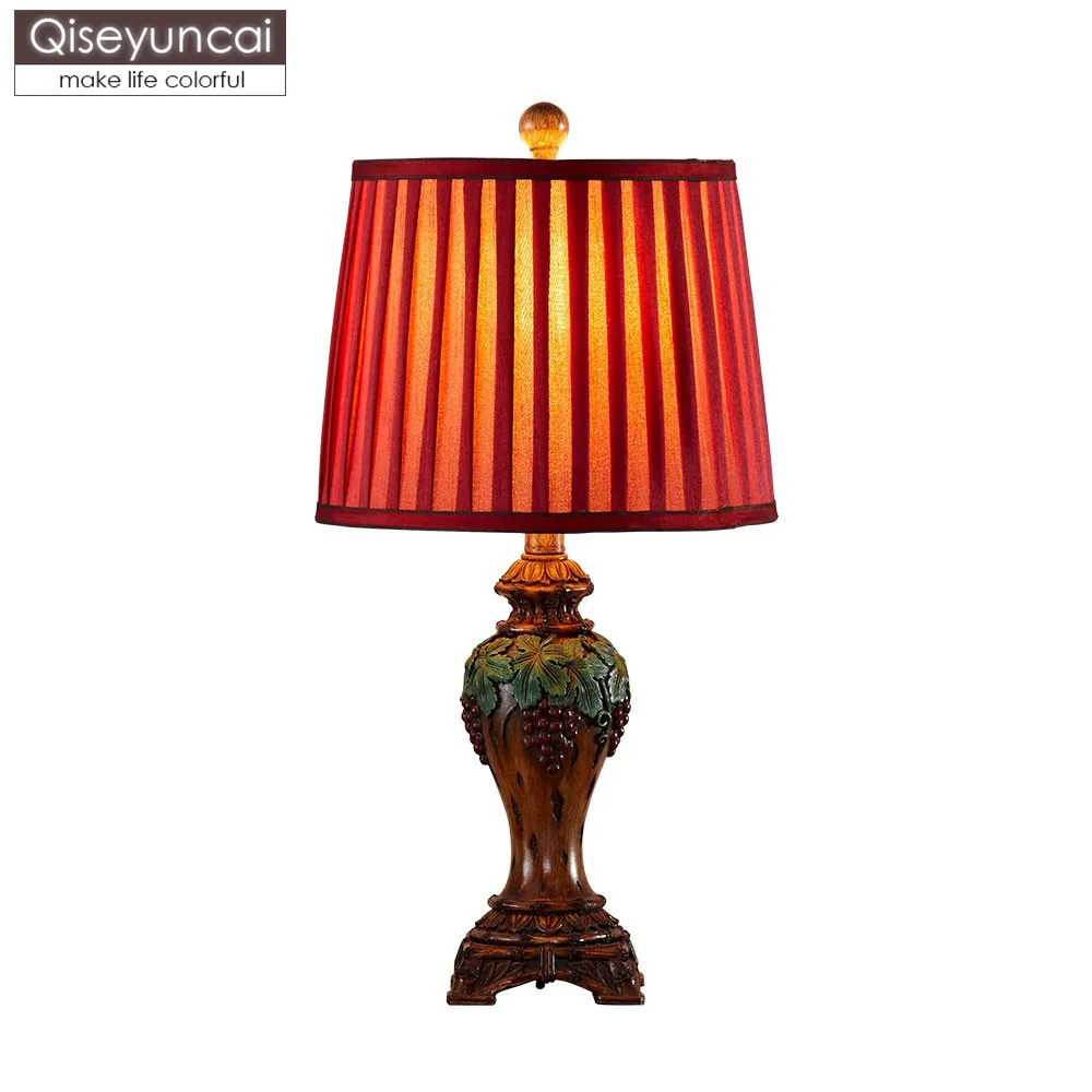 

Qiseyuncai 2019 American living room retro resin table lamp creative warm romantic bedroom bedside wedding lighting NB-0036