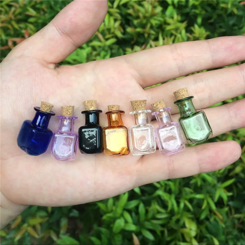 Wholesale Price Mini Glass Color Bottles Rectangle Cute Bottles With Cork Little Bottles Gift tiny Jars Vials Mix 7 Colors 70pcs