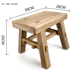 Tabouret en bois primitif fait à la main, joint de mortaise et de tenon, unique