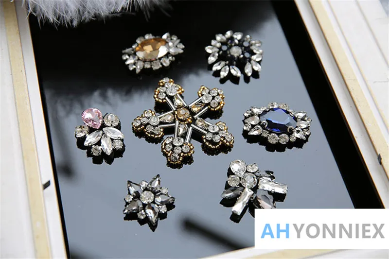 1PCS Handmade Rhinestone Patches Sew On Snowflake Applique Embroidery Flower Patches for Clothing Shoes Beaded Sequin Parch