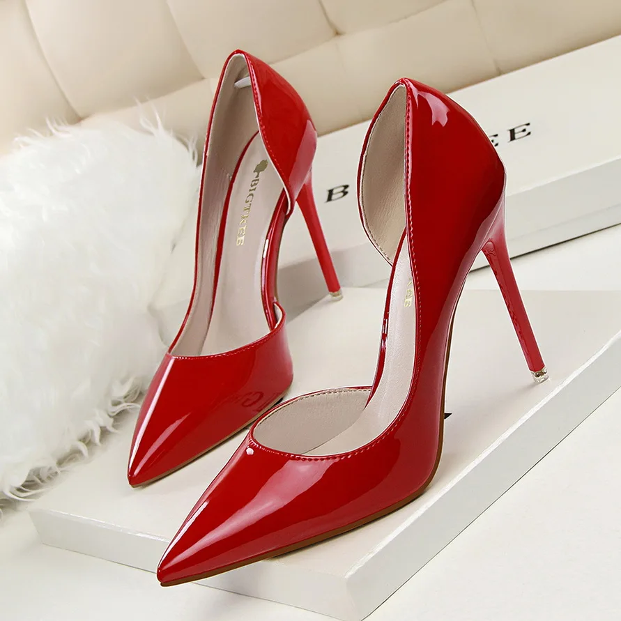 New 2022 Women pumps Elegant pointed toe patent leather office lady Shoes Spring Summer High heels Wedding Bridal Shoes