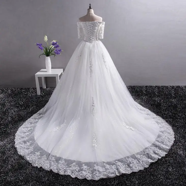 BANVASAC 2018 Appliques Del Merletto Boat Neck Abito di Sfera Abiti Da Sposa Cristalli Vintage Mezza Manica Corte Treno Abiti Da Sposa