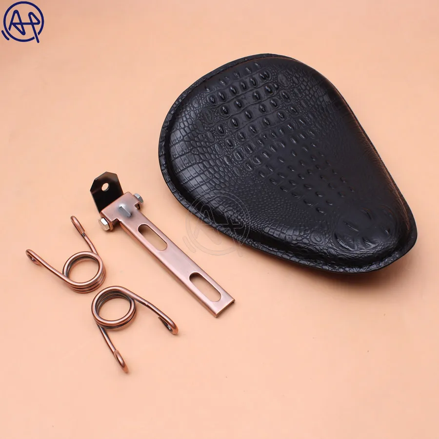 Old School Retro Vintage Saddle Motorcycle Racer PU Leather Skull Style Driver Seat Universal for Honda Yamaha Suzuki Kawasaki