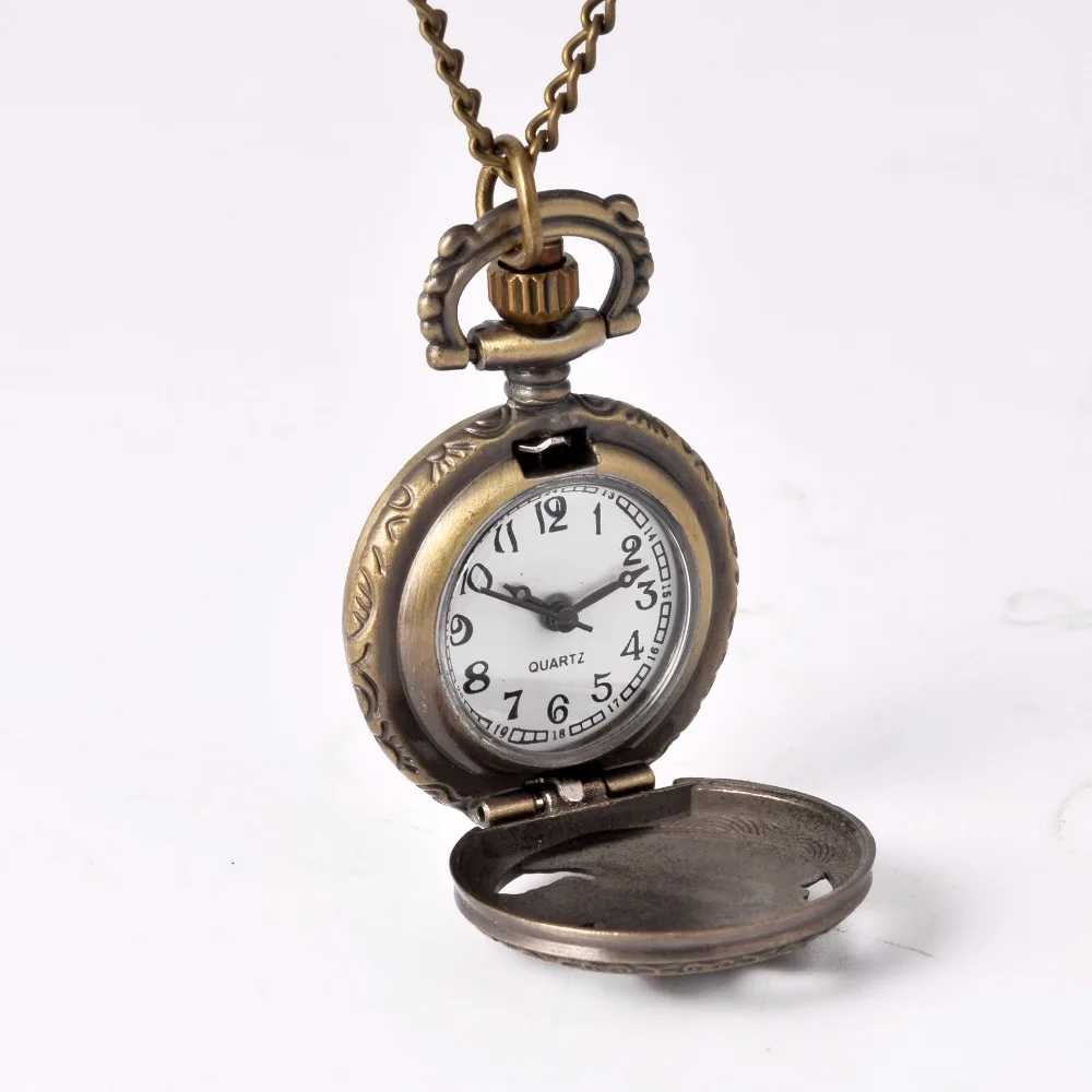 Eagle Wings Casual Quartz Retro Innovative Design Pocket Watch Personalized Hollow MapleLeaf Pocket Watch