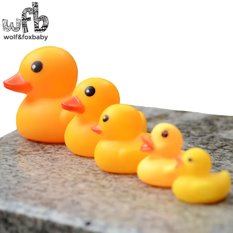 

Retail 40pcs/lot Cute Baby Girl Boy Bath Bathing Classic Toys Rubber Race Squeaky Ducks Yellow Sale