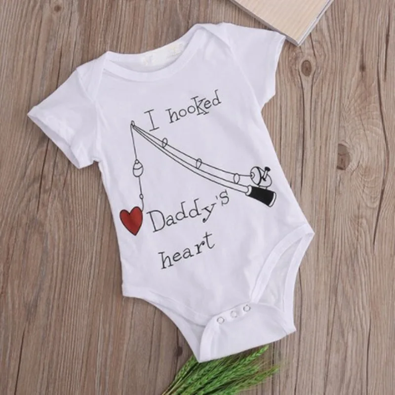 

New Infant Baby Boy Clothes Girl Babygrows Playsuit Romper I Hooked Daddys Heart Newborn Naby Clothes Unisex Baby Rompers