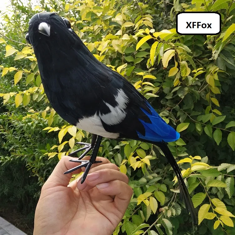 35cm Simulation Magpie Bird Model Realistic Foam & Furs Design Life- like Gift for Bird Lovers