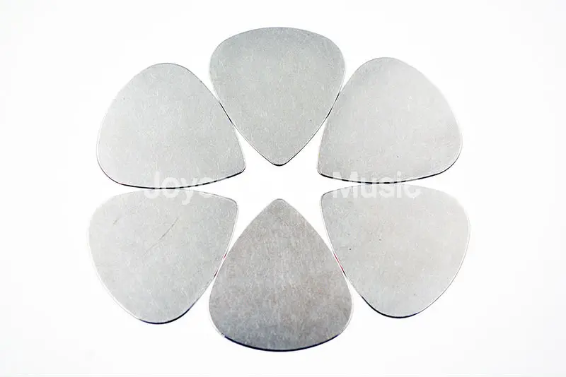 Niko 30pcs No Logo Printing Heart Shape Heavy 0.3mm Stainless Steel Metal Electric Guitar Bass Picks Plectrums