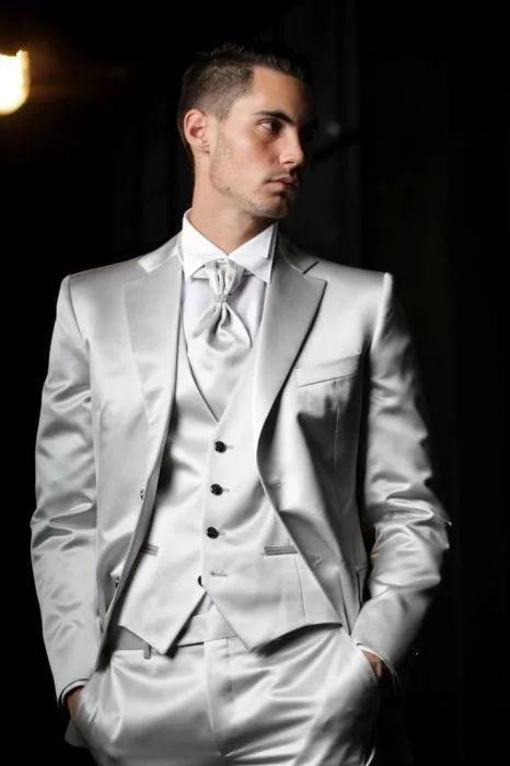 

Newest Groom Tuxedo Silver Grey Groomsmen Notch Lapel Wedding/Dinner Suits Best Man Bridegroom (Jacket+Pants+Tie+Vest) B516