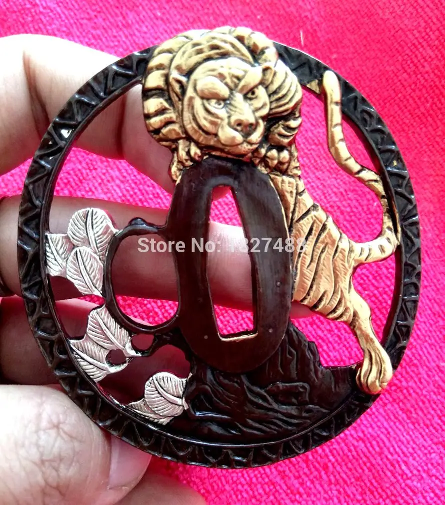 Japanese Samurai Sword Fitting Tsuba Accessory For Katana W/Tiger Design