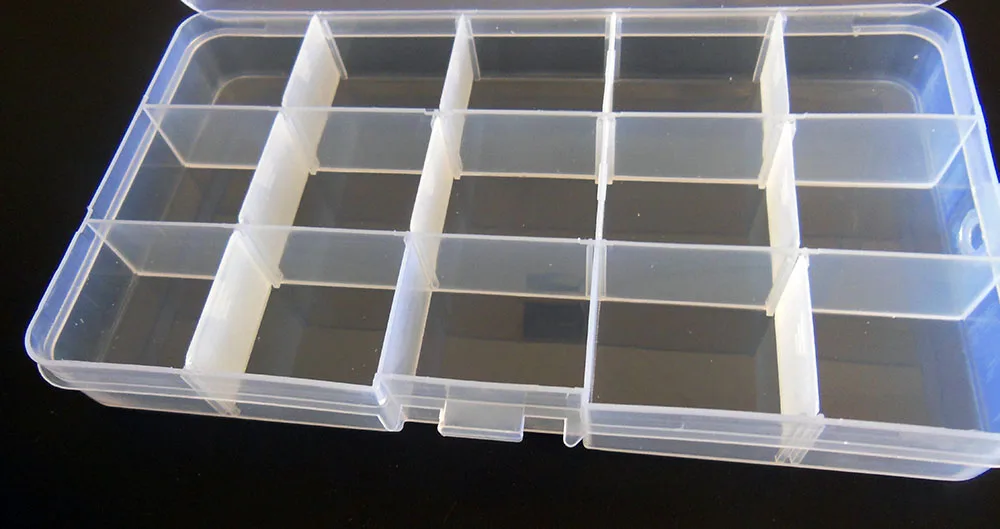 Pojedynczy pojemnik z przegródkami na narzędzia do paznokci, puste pudełko do przechowywania, pudełko na narzędzia do zdobienia paznokci, puste pudełko na dekoracje do paznokci.