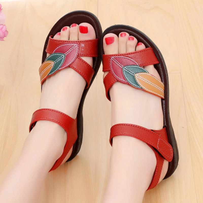 2024 Summer Leather Women Sandals Mother Soft Slip On Comfort Flat Sandals Women Wedge Sandals Ladies Walking Shoes 36-42