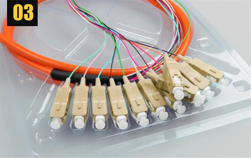أسلاك التوصيل المصنوعة البصرية SC 12core 1.5mtr ألياف SM ملونة 62.5/125um 50/125um كابل ftth حزمة أسلاك التوصيل المصنوعة 12 منفذًا فئة الطويق ELINK