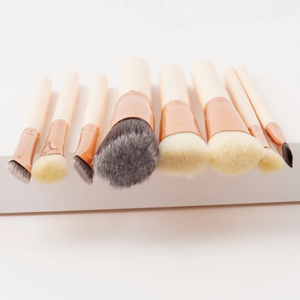 8 sztuk zestaw pędzli do makijażu kabuki złoty kolor podkład do cieni do oczu brwi Powder Contour Brush dla kobiet twarz przybory kosmetyczne