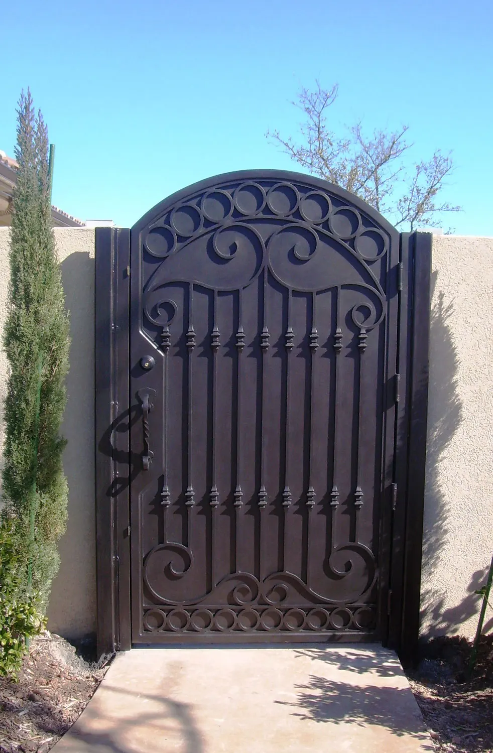 

Handmade top villa wrought iron gate one stop shipping to USA hench-lg13