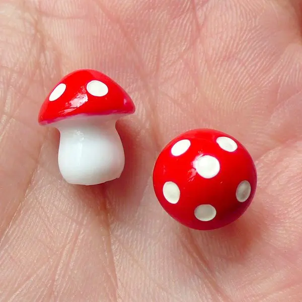 

20pcs 3D Mushroom Cabochon / Miniature Mushroom 11mm x 13mm / Red) Kawaii Fairy Tale Embellishment Fairy Garden Terrarium