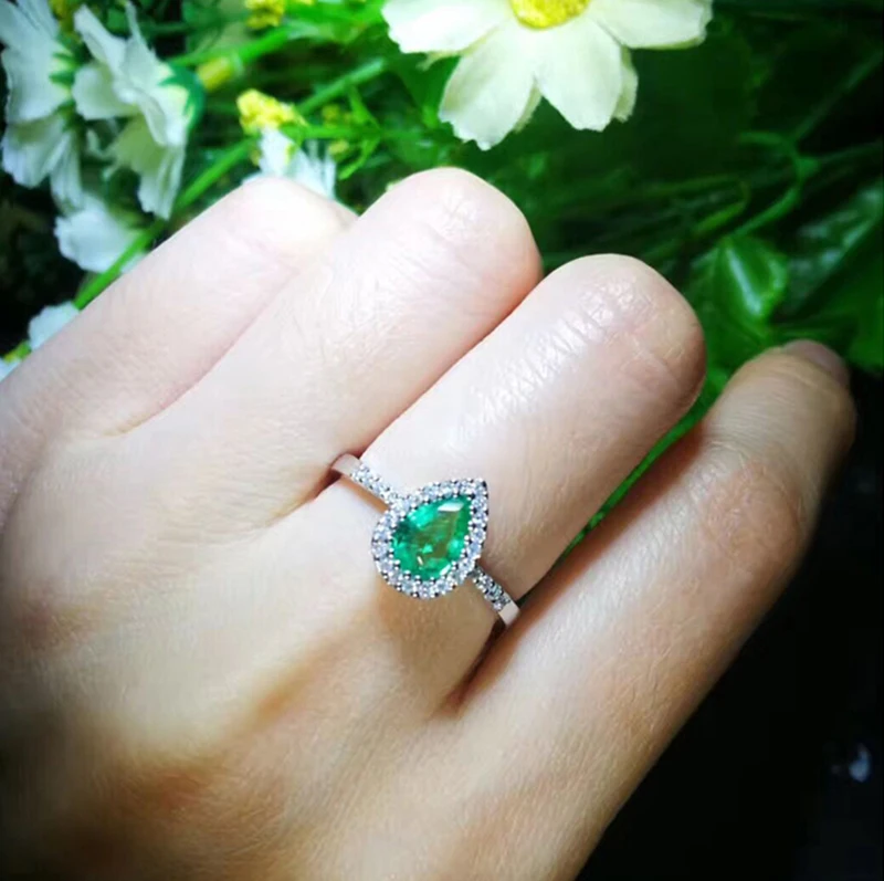 100% 18K Gold Lab Created Emerald and Moissanite Diamond Ring With national certificate Em-004