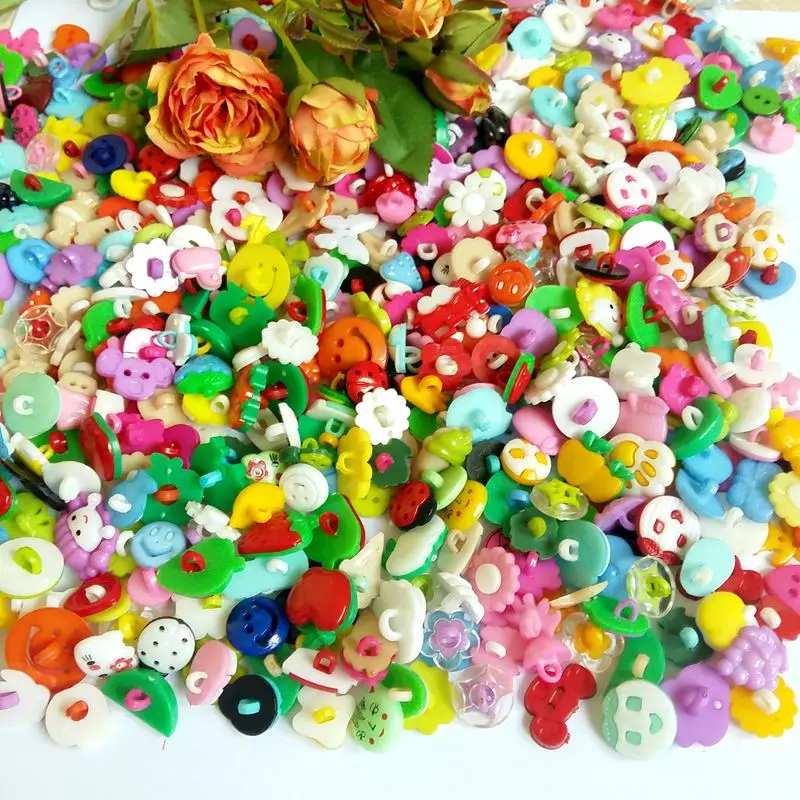 50pcs/lot Mixed Randomly Cartoon kids plastic button for sewing buttons clothes accessories crafts child cartoon button