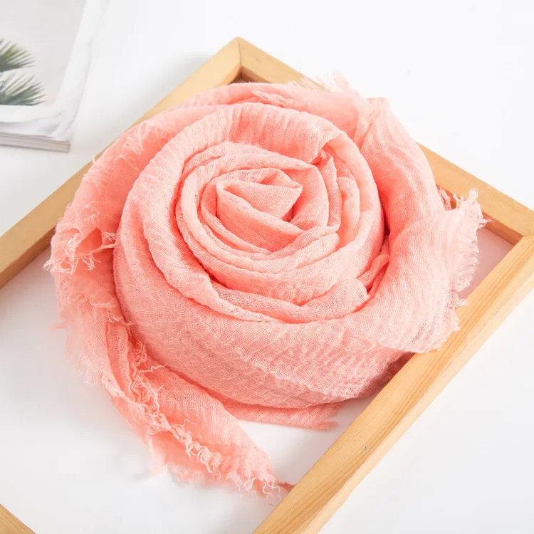 New fashion cotton and linen scarves Solid color crumpled short-hair Muslim headscarves Shawl manufacturers custom wholesale