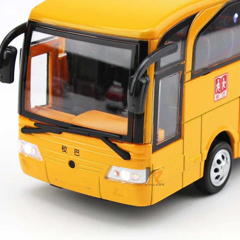 Modelos de coches de aleación 1:32, autobuses escolares grandes de alta simulación, vehículos de juguete, fundidos a presión de metal, tirar hacia atrás, parpadeo y música, envío gratis