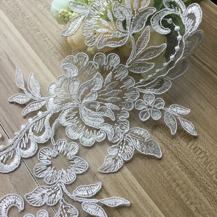 Auto-Knochenblumen-Applikation für Hochzeitsdekoration, DIY-Ornamente, Spitzenapplikation, Brautkleidungs-Accessoires, RS1924, Neu – Detail 4