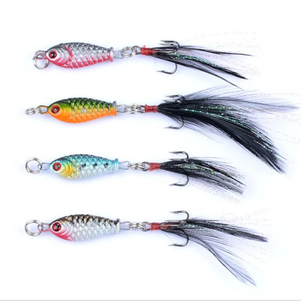 1PCS Mini Lead Fish 4.8g 3.2cm Metal Fishing Lure Fake Hard Bait with Feather Wobbler Crankbait 3D Eyes Bait  8# Hooks Tackle