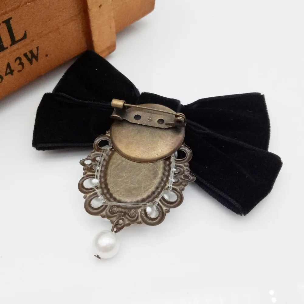 Fashion Fabric Ribbon Bowknot Brooches for Women Vintage Queen Cameo Pearl Brooch Pins Collar Tie Corsage Broche Costume Jewelry