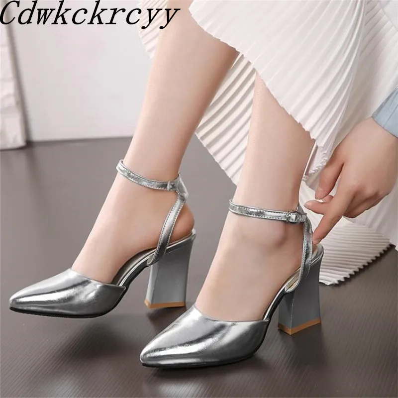 

Summer New pattern fashion Europe and America Cusp Simplicity Women sandals Golden silvery sexy Comfortable Women sandals 34-45