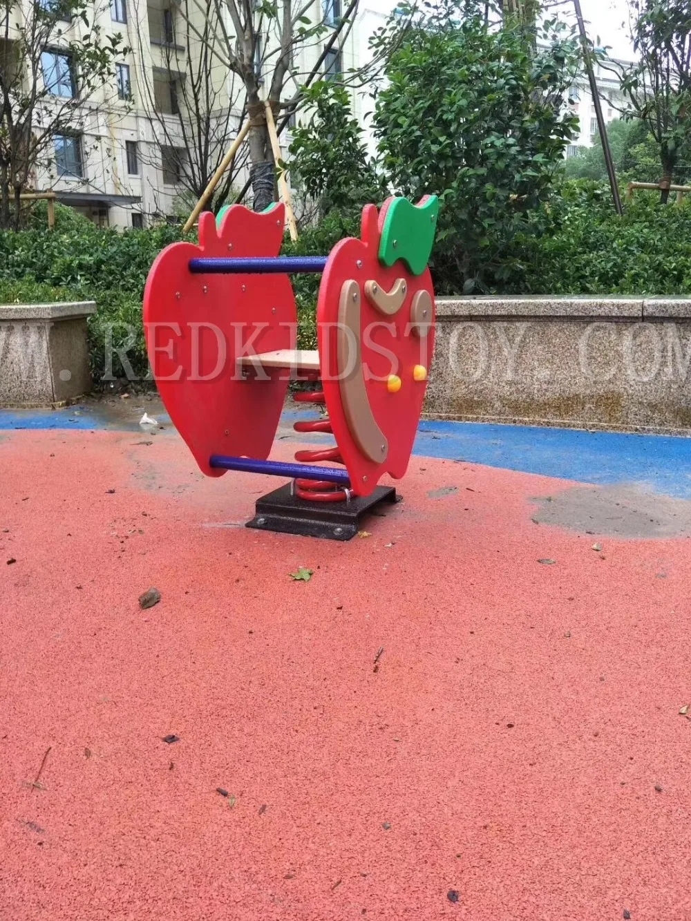 

Heavy Duty Funny Outdoor Spring Ride PE Board Apple Shaped Children Rocking Horse HZ-071E