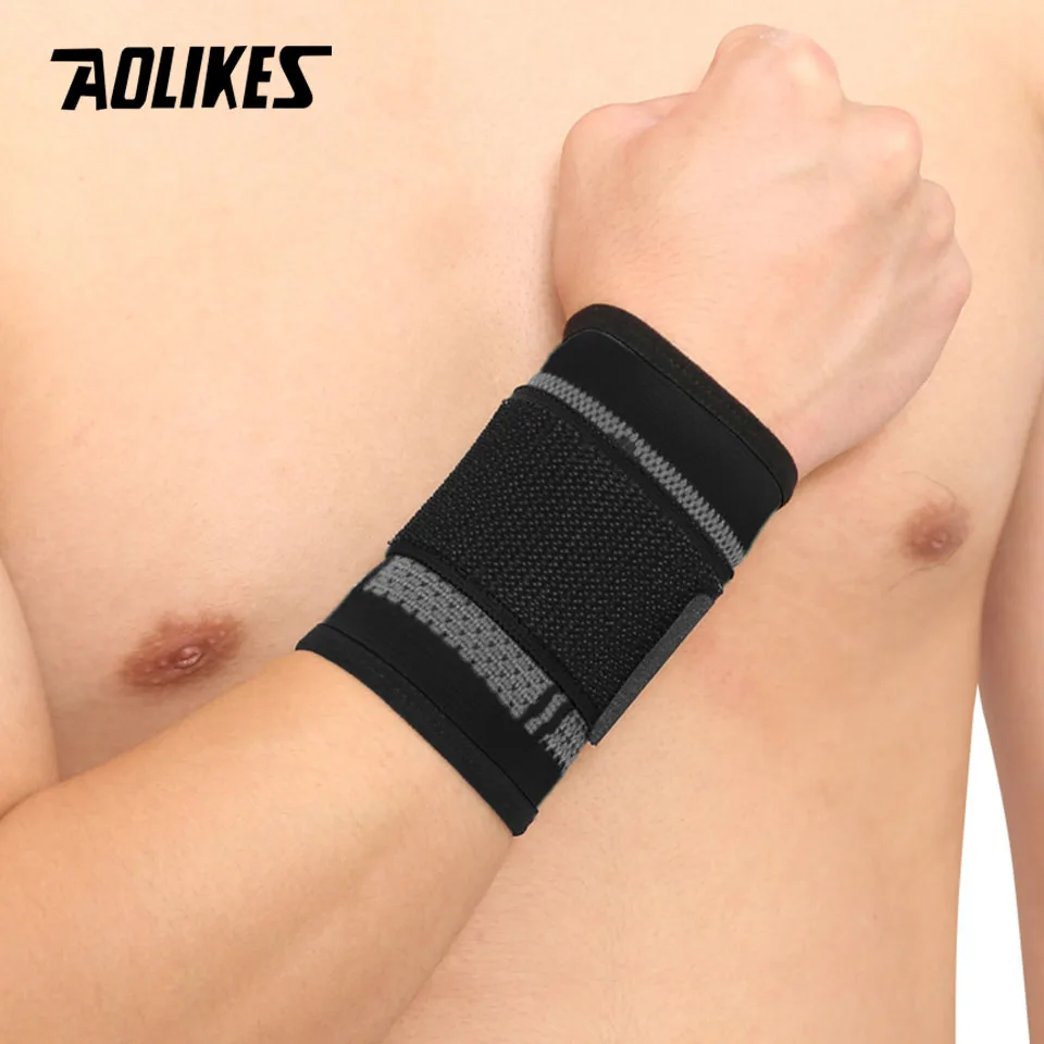 AOLIKES Wrist Brace Wrist Wraps Compression Wrist Strap,Wrist Support for Fitness Weightlifting,Pain Relief,Adjustable Wristband