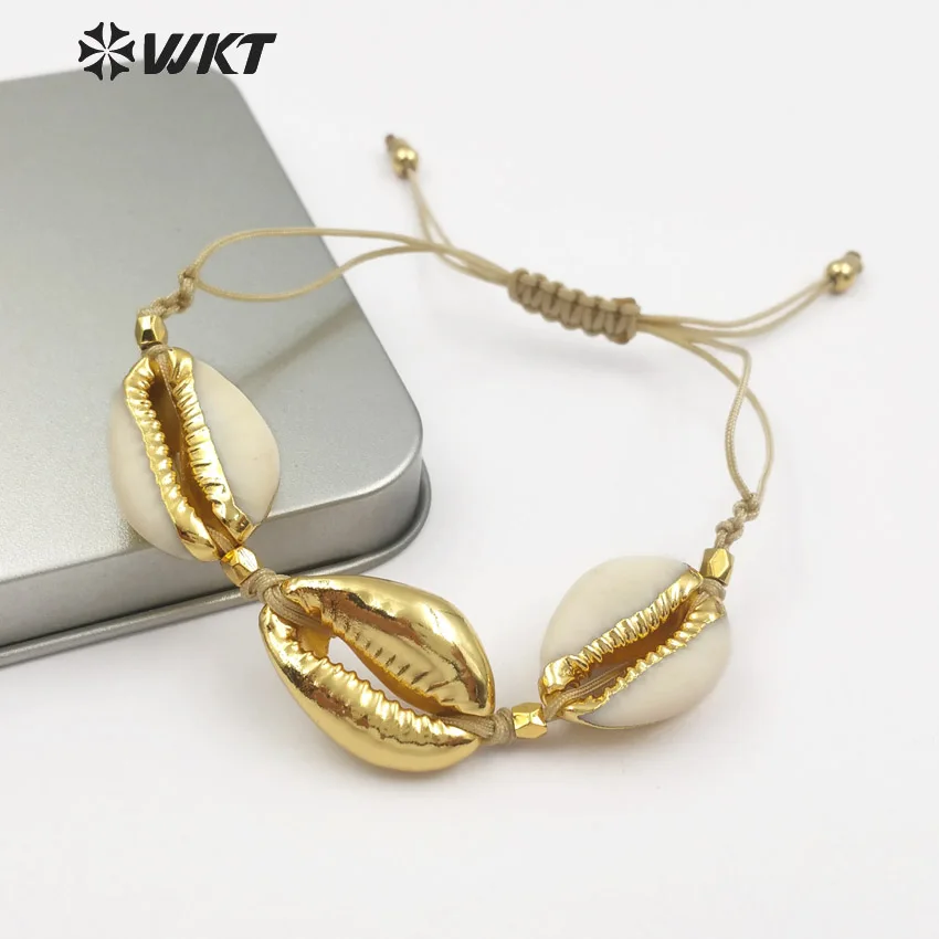 

WT-B431 Wholesale Custom New arrival Natural Cowrie Shell mix color Bracelet With Adjustable Size For Full Gold Color Pendant