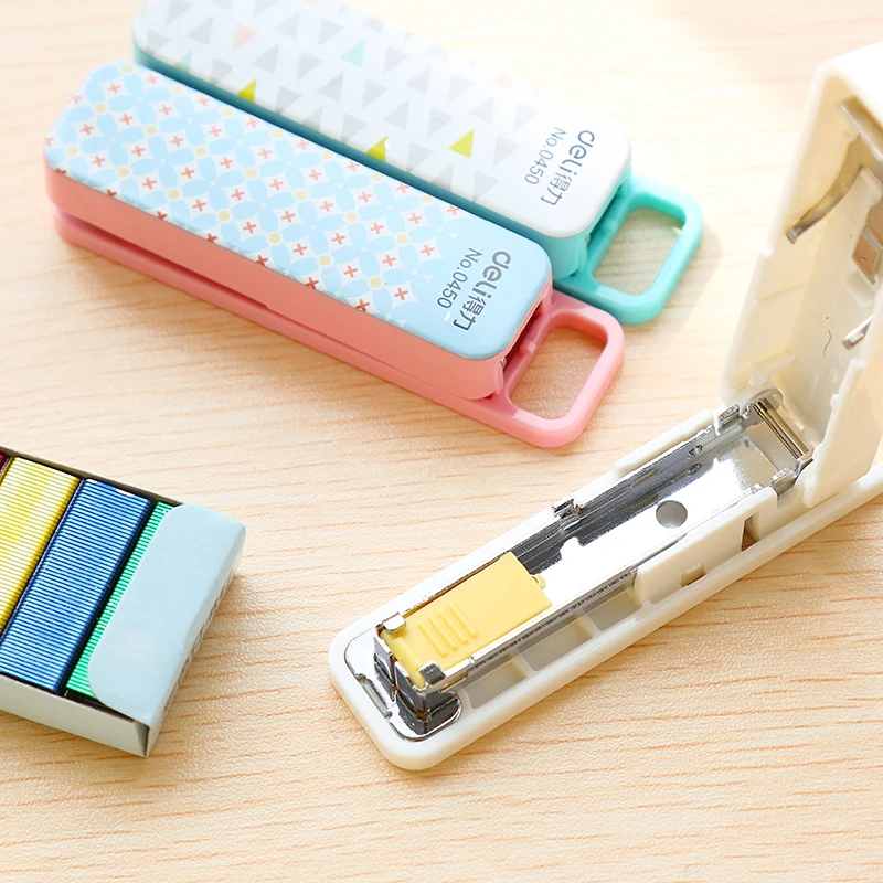 Deli Portable Colored Manual Mini Stapler Key Chain 10# Staples Student Stationery Office School Supply Business Binding Tool