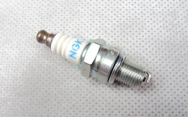 NGK CMR7H High Energy Ignition Value Spark Plug For 2-stroke Gasoline Engine Fits LOSI 5IVE-T DBXL KM ROVAN BAJA 5B 5T